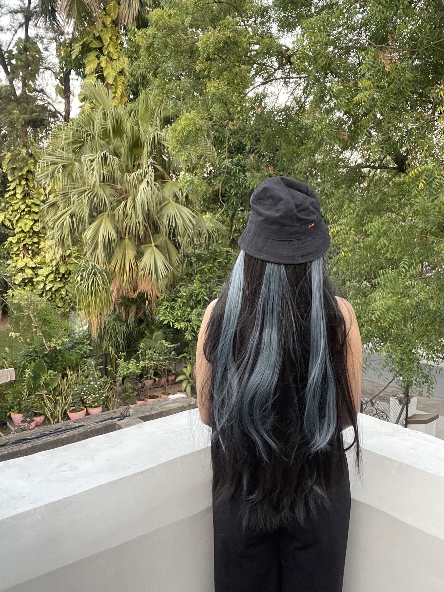 Ash Grey Streaks (22 inches)